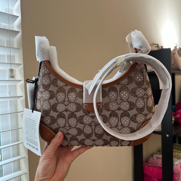 NWT Coach Hamptons Hobo Bag In Crystal Signature Jacquard (Sold Out Everywhere) - Picture 3 of 7